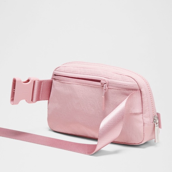 New With Tags Lululemon Everywhere Belt Bag Pink Haze - Picture 3 of 5